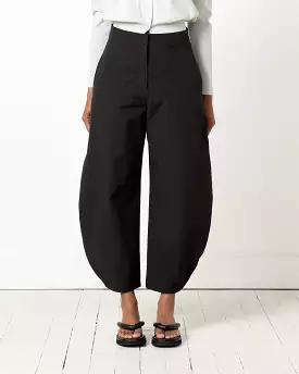 Curved Leg Pant in Black