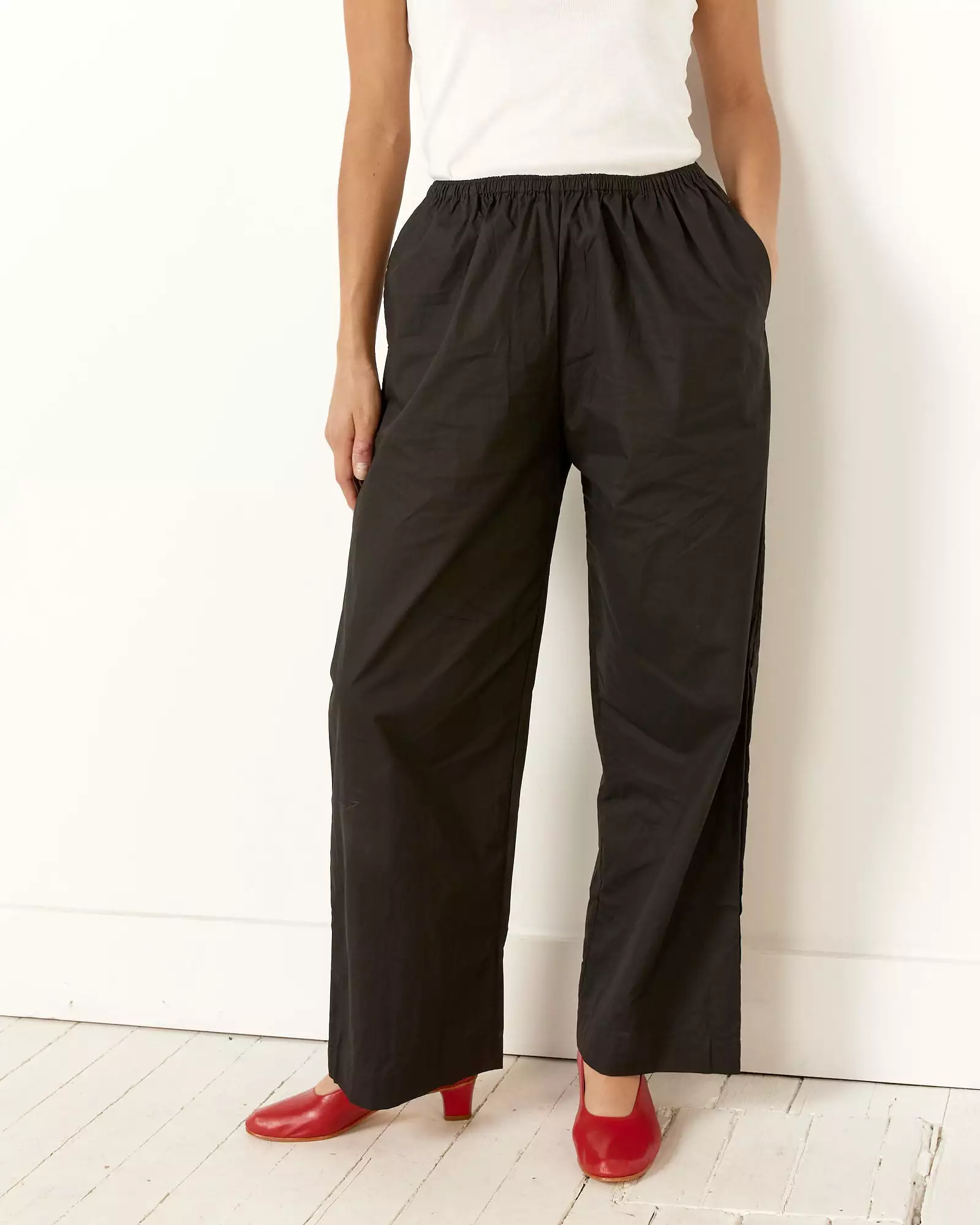 Ease Trouser in Black