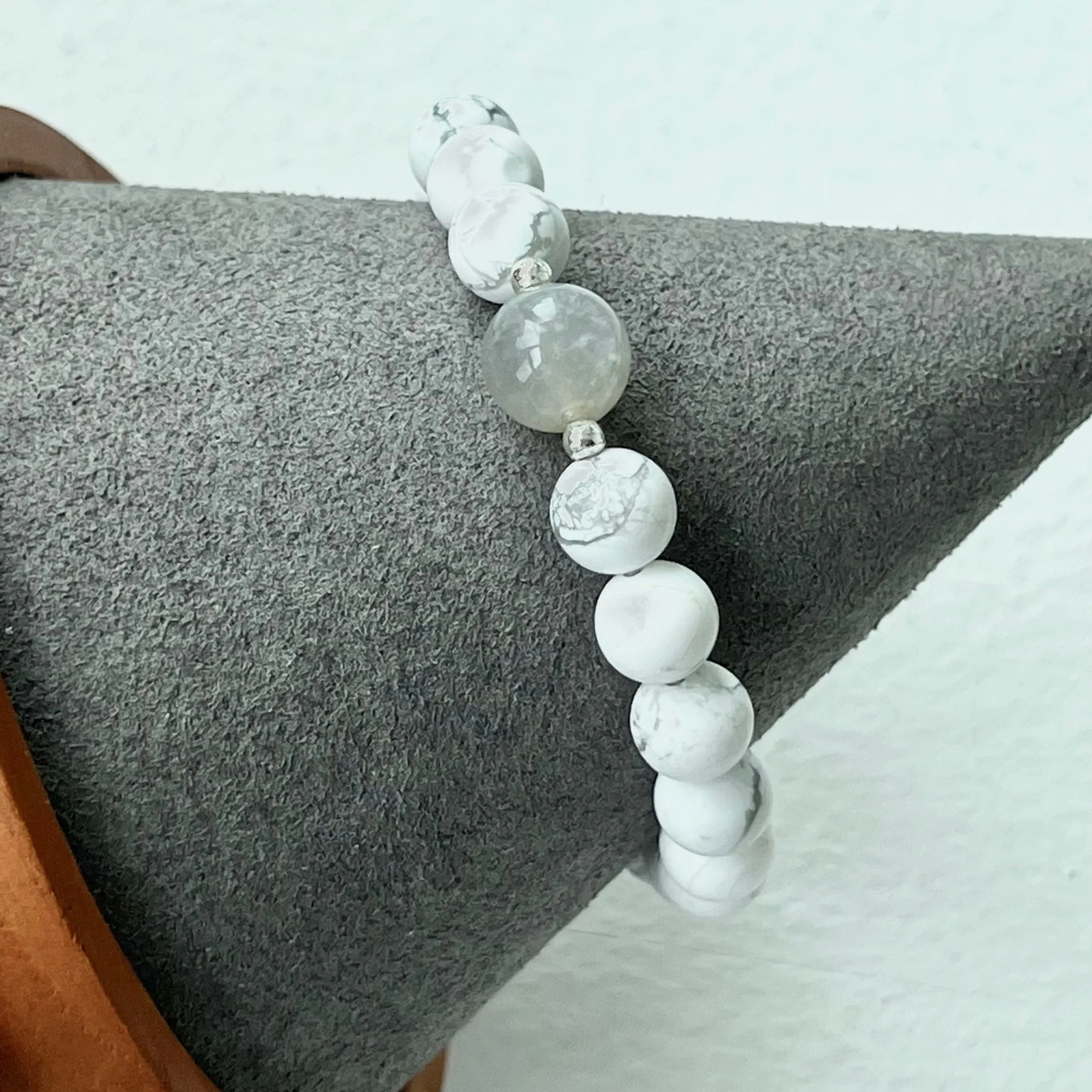 Etoupe Moonstone & Howlite Men Bracelet