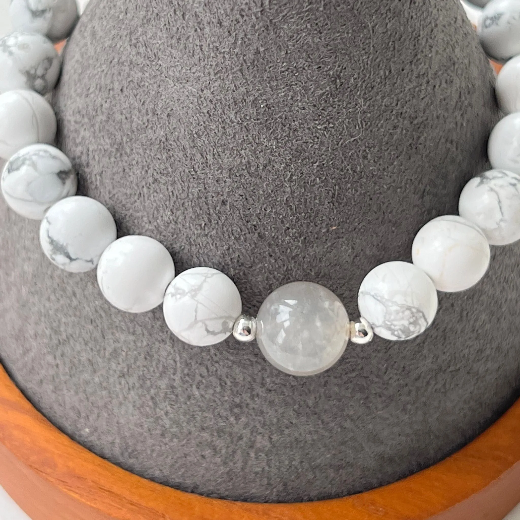 Etoupe Moonstone & Howlite Men Bracelet