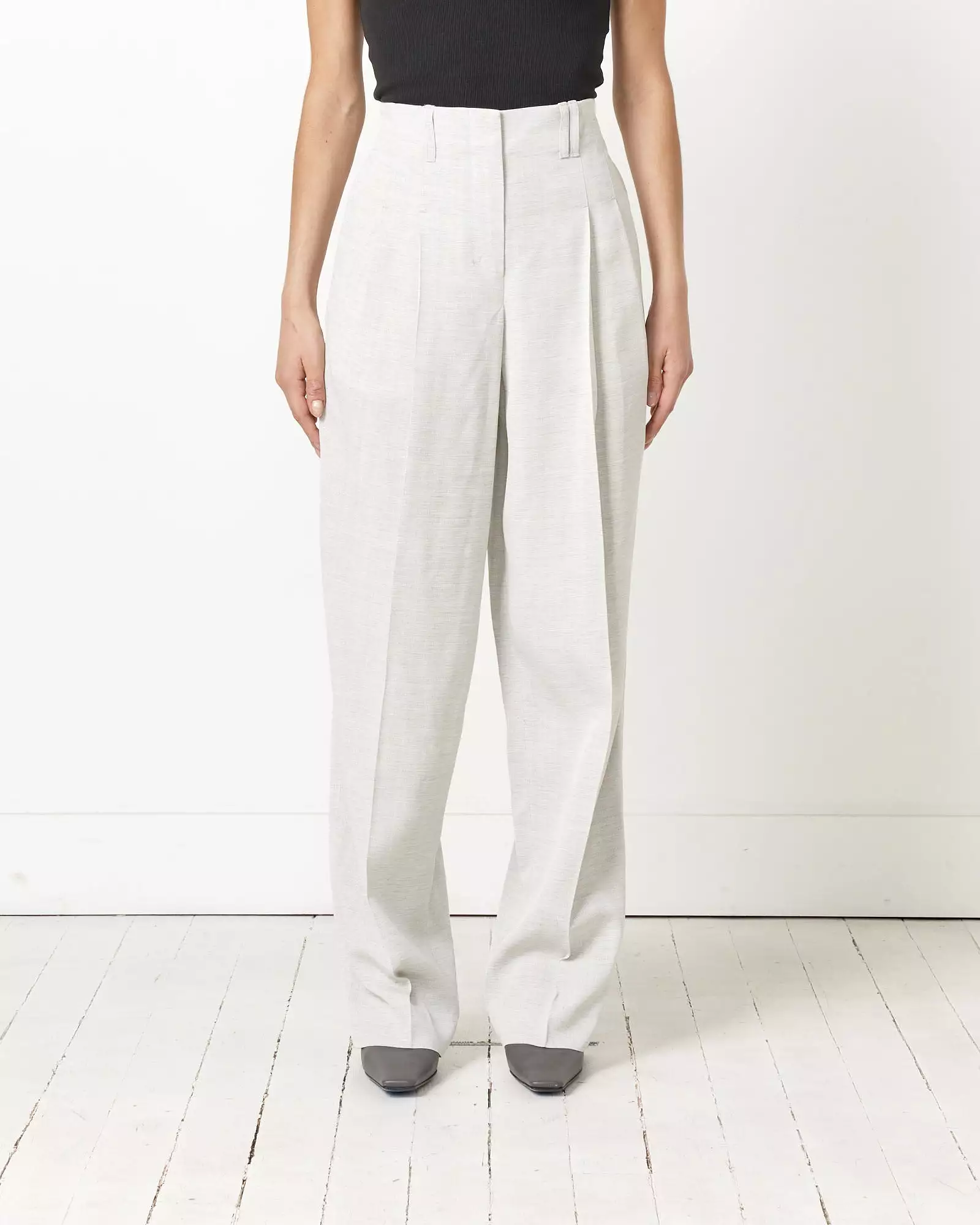 Le Pantalon Titolo Trouser in Light Grey