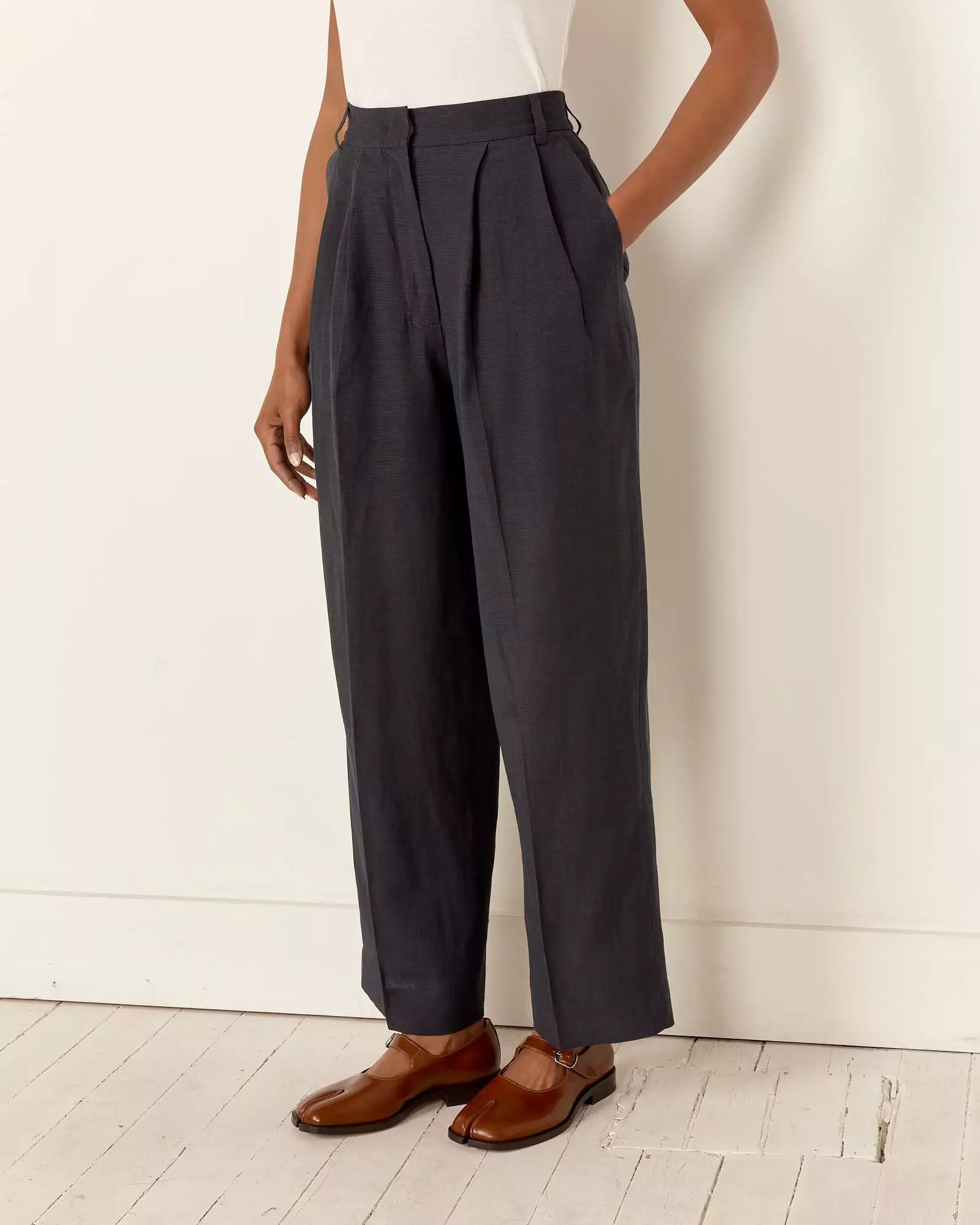 Linen Blend Wide Leg Pants in Navy