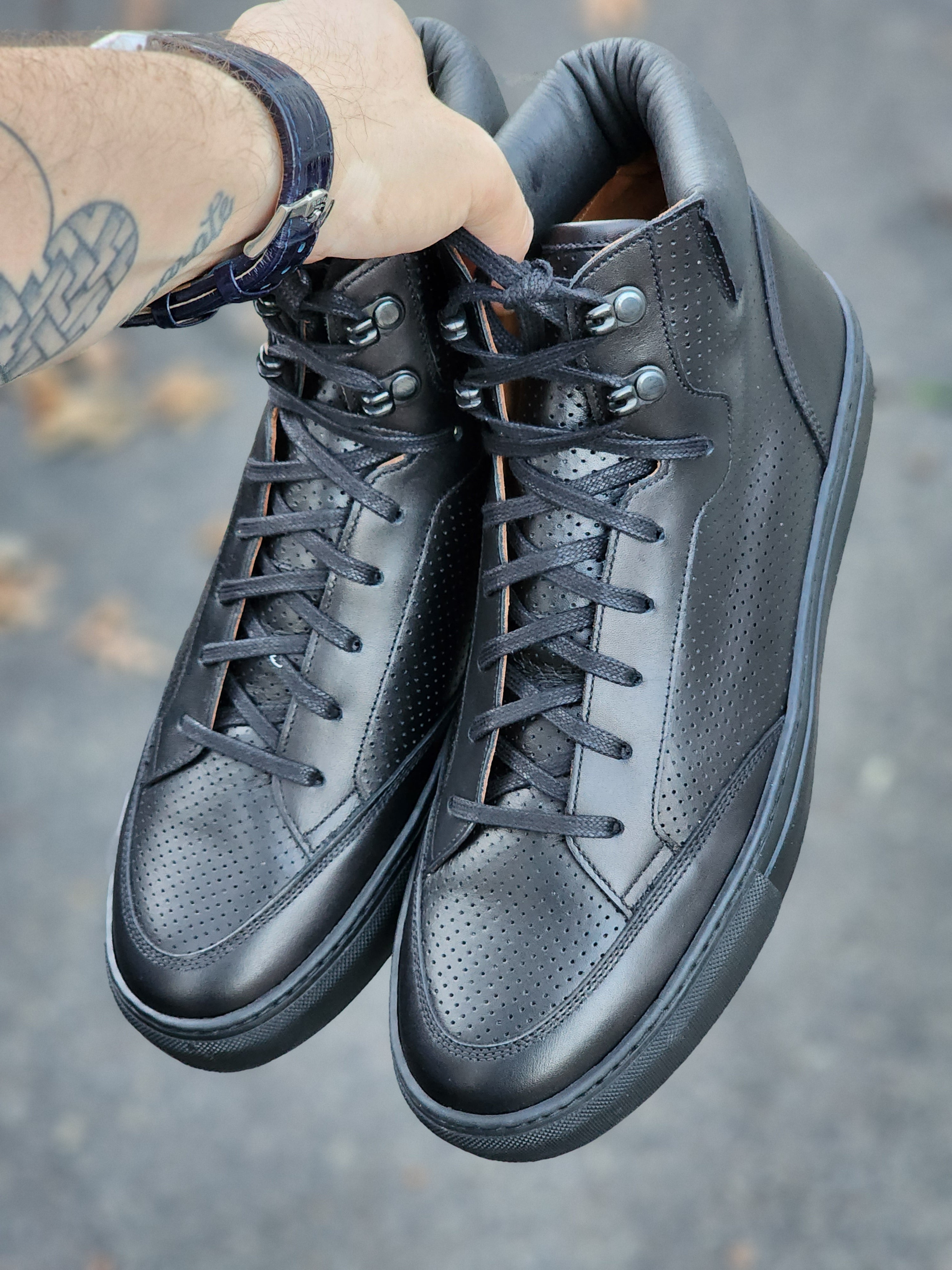 Richland - Perforated Black Calf