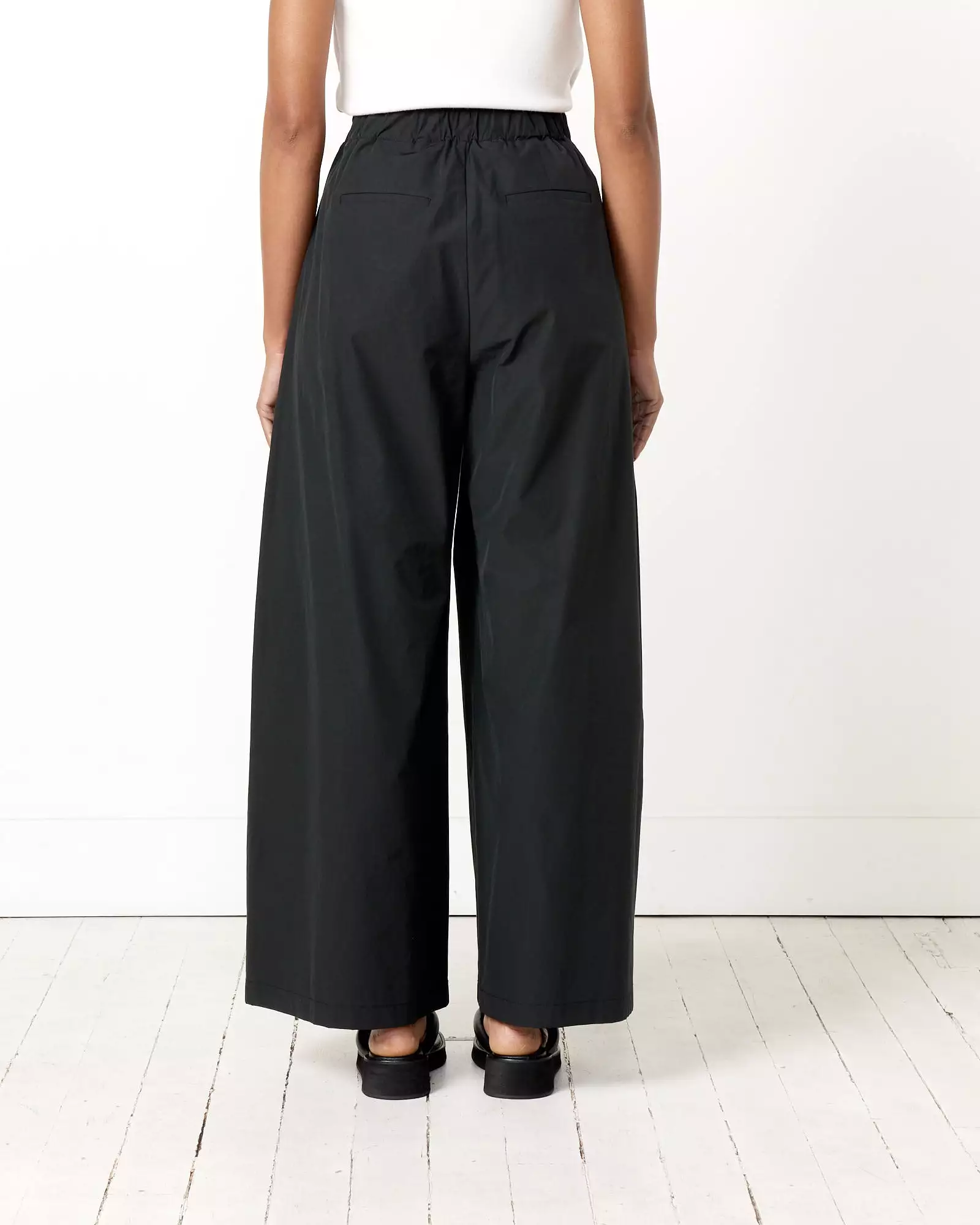 Shirring Banding Pant in Black